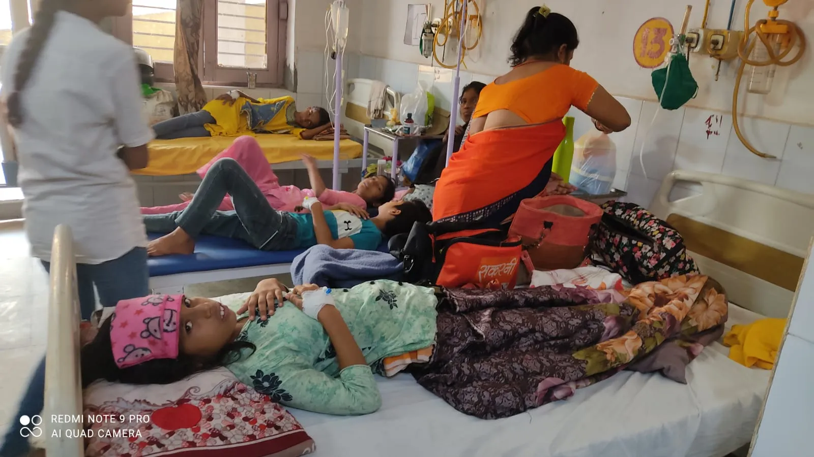 बरेली: बच्चा वार्ड में सिर्फ एक नर्स की लगाई ड्यूटी, स्टाफ से नोकझोंक