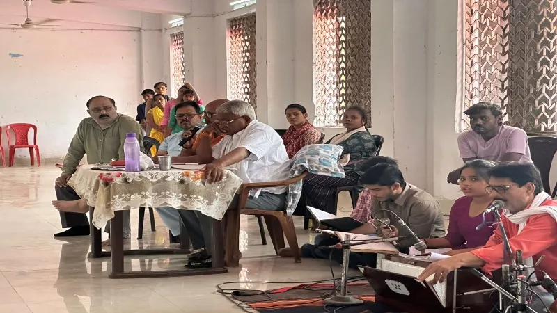 वाराणसी की अनोखी रामलीला जहां मोनो एक्टिंग से होता है प्रसंगों का वर्णन  