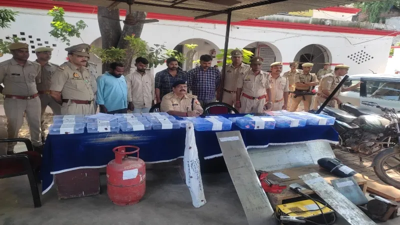 सुलतानपुर में STF ने पकड़ा हथियार तस्करों का गिरोह, असलहों का जखीरा बरामद  