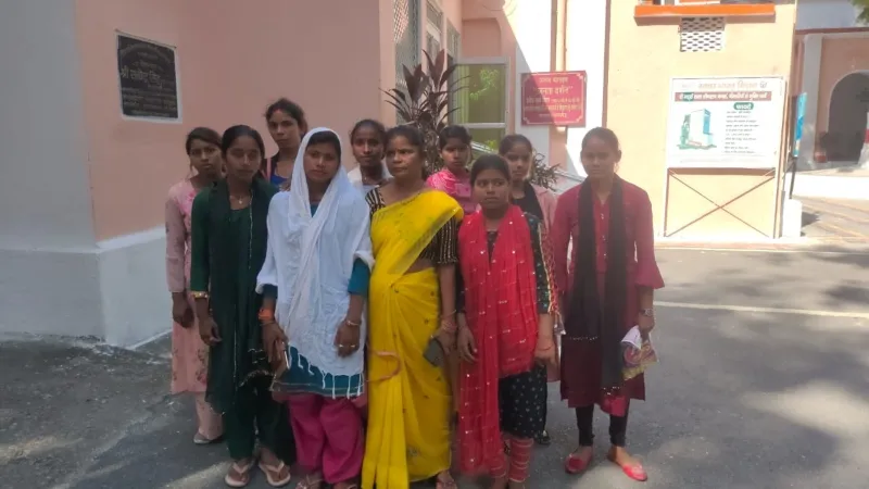 जिला उद्योग केंद्र बहराइच : आवेदन लिया, साक्षात्कार किया - फिर भी योजना से कर दिया बाहर