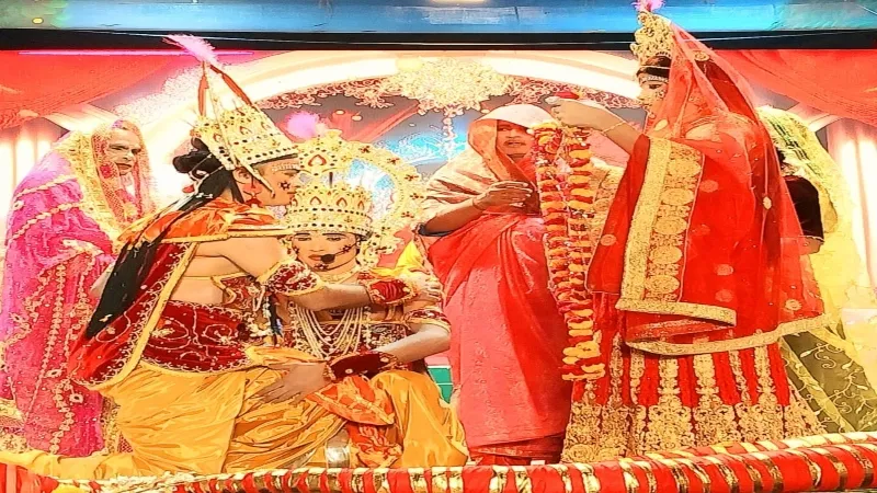 Ayodhya ramlila : शिव धनुष भंग कर राम ने रचाया सीता से विवाह