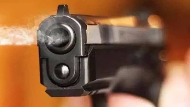 हरदोई : बंटवारे के झगड़े में युवक को तमंचे से मारी गोली