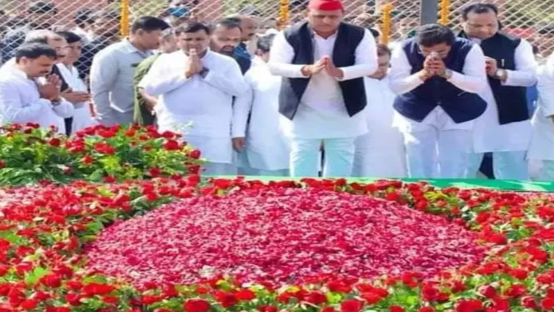 मुलायम सिंह यादव की स्मृति में सैफई में 8.3 एकड़ में बनेगा भव्‍य स्‍मारक 