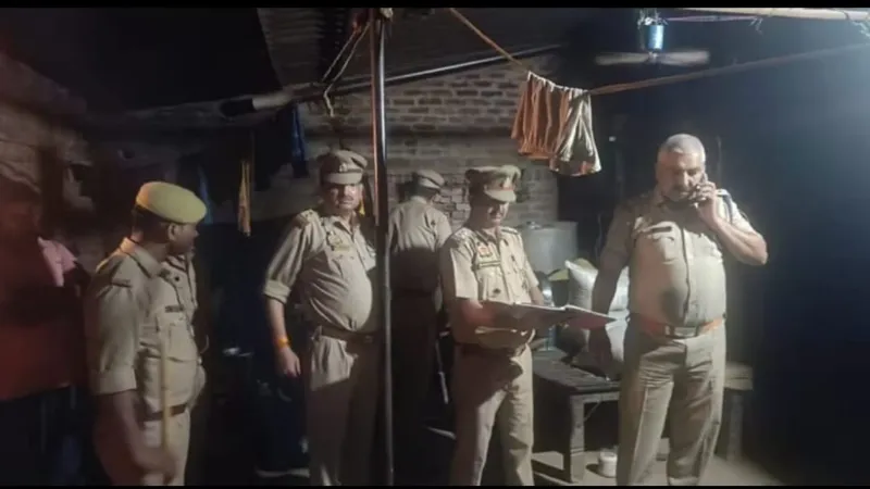 इटावा में दो बहनों की गला काटकर हत्या, कमरे में पड़े मिले खून से सने शव, जांच में जुटी पुलिस
