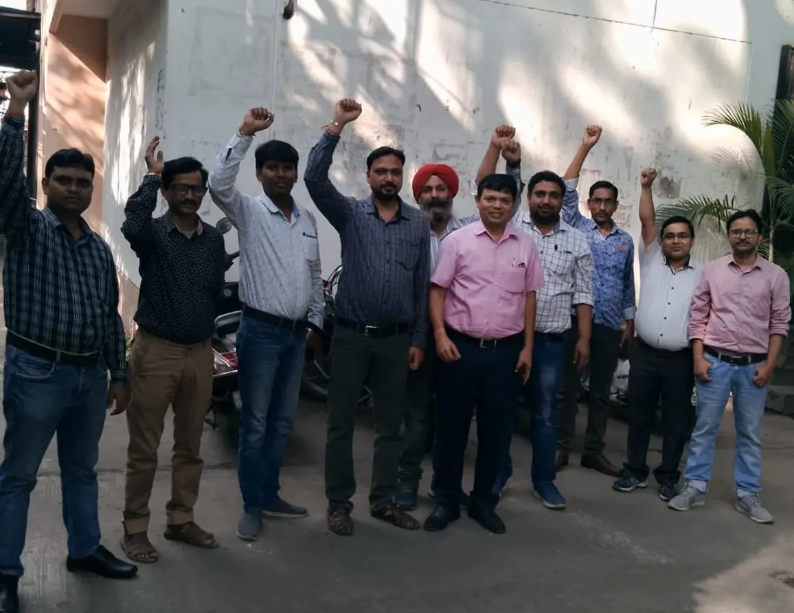 बरेली: SDO के निलंबन के विरोध में उतरे BSNL कर्मचारी, महाप्रबंधक के खिलाफ की नारेबाजी
