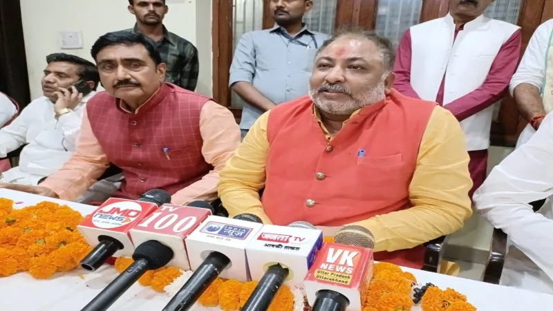 आजम खां डरें नहीं, पूरी होगी सुरक्षा : दयाशंकर सिंह 