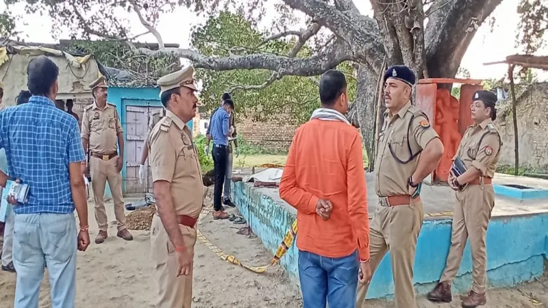 चित्रकूट : संपत्ति के लिए दो पुत्रों ने दिनदहाड़े पिता का कुल्हाड़ी से रेता गला, हत्या की रिपोर्ट दर्ज  