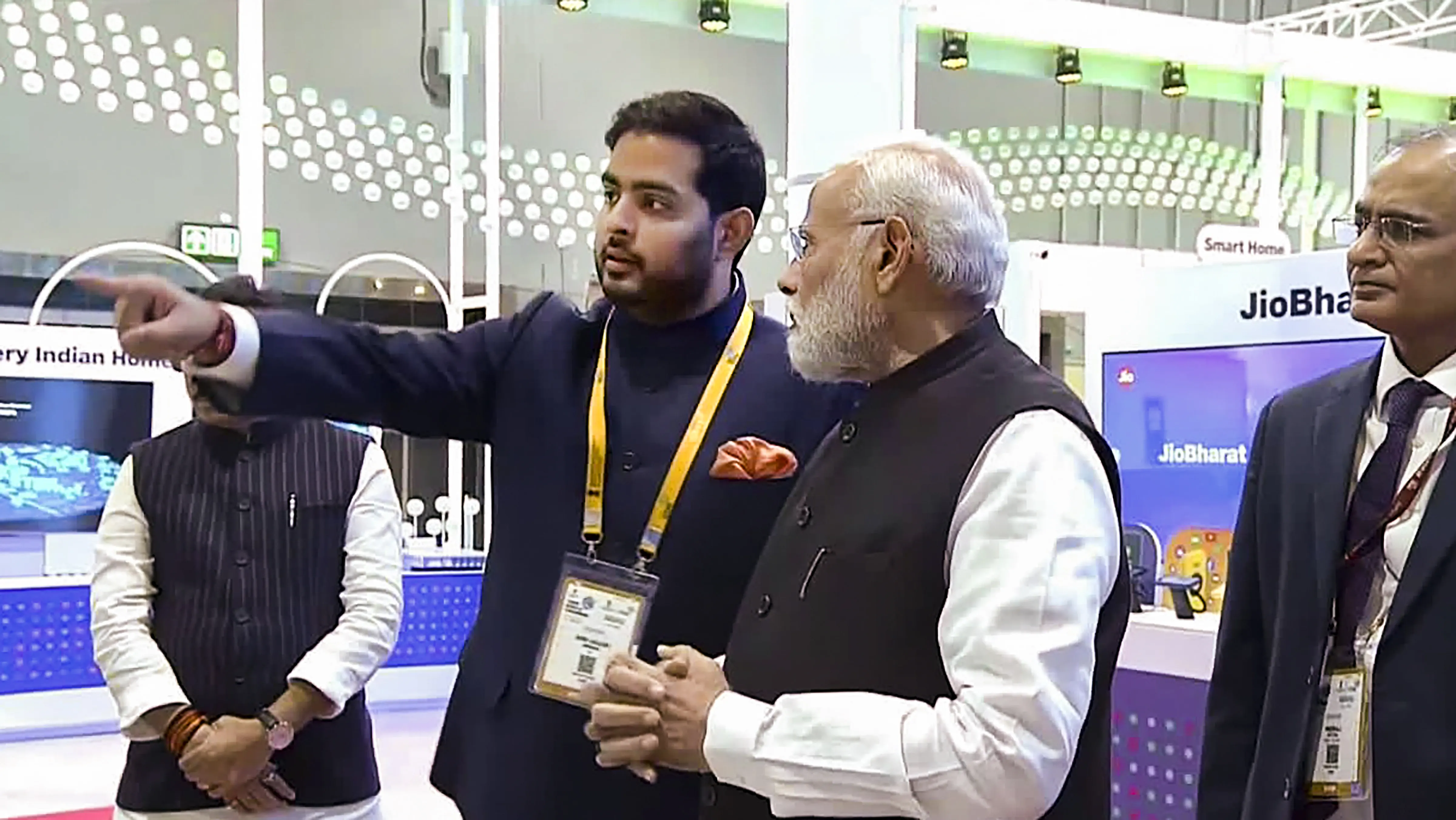 Jio ने दूरदराज के स्थानों पर हाई-स्पीड ब्रॉडबैंड सेवाएं देने के लिए पेश किया Jio space fiber