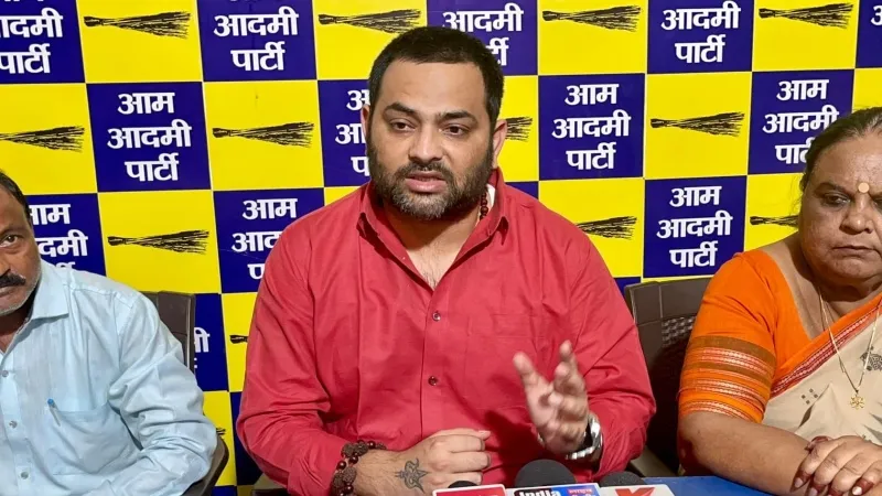 लखनऊ : Sanjay Singh पर ED की कार्रवाई से AAP में आक्रोश, शेखर दीक्षित ने PM Modi पर लगाए आरोप