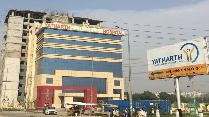 Yatharth Hospital पर दूसरे दिन भी IT raid जारी, पॉलिटिकल फंडिंग के मिले संकेत 