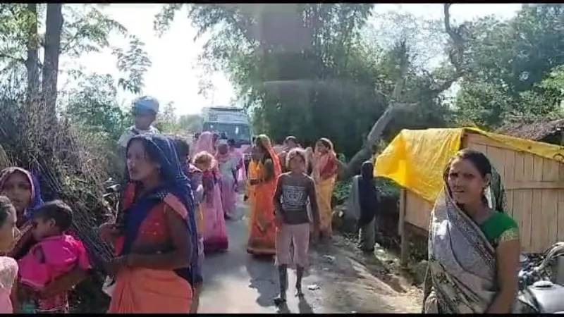 बहराइच : मरम्मत के दौरान एचटी लाइन में दौड़ा करंट, एक की मौत - पांच झुलसे