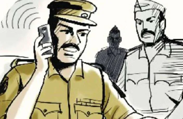 पीलीभीत: साहब... कंबाइन फोरमैन से मांगे 50 हजार, दस लेकर लेकर छोड़ा, सिपाहियों ने कर ली उगाही!