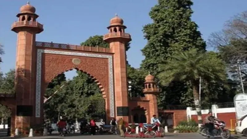 AMU में छात्र गुटों के बीच चली कई राउंड गोलियां, 3 घायल  