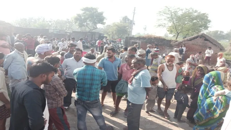 बहराइच : दुर्गा पूजा देखने गया  था पिता, आग लगने और दम घुटने से सगे भाइयों की मौत