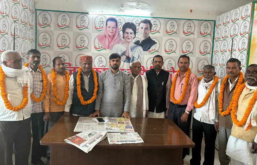 बरेली: लोकसभा चुनाव से पहले कइयों ने थामा कांग्रेस का दामन