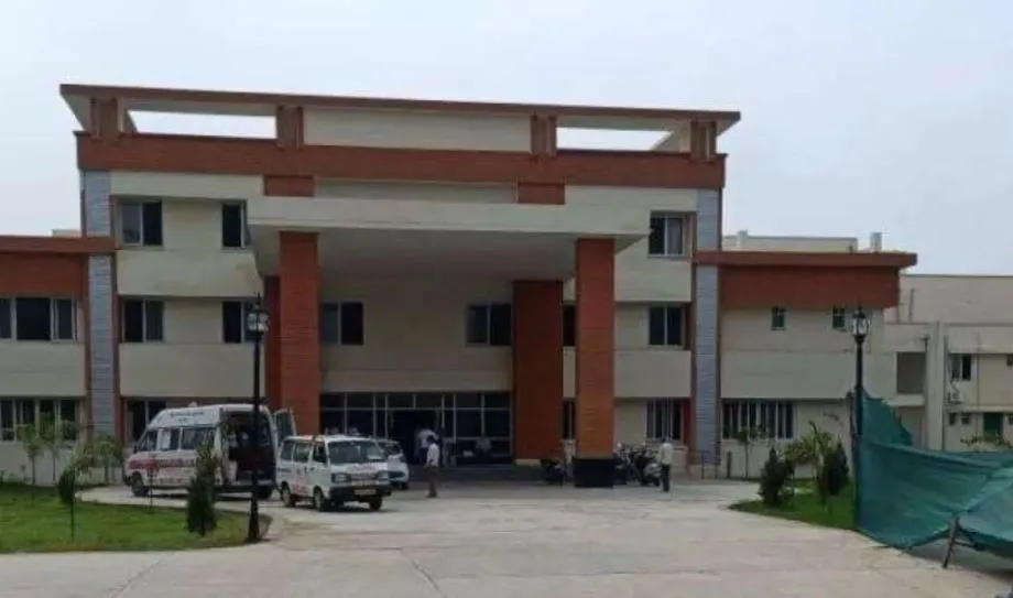 बरेली: महिला अस्पताल से मिला स्टाफ, जल्द 300 बेड अस्पताल में भर्ती होंगे डेंगू मरीज
