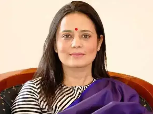 लोकसभा समिति ने महुआ मोइत्रा से दो नवंबर को पेश होने को कहा 