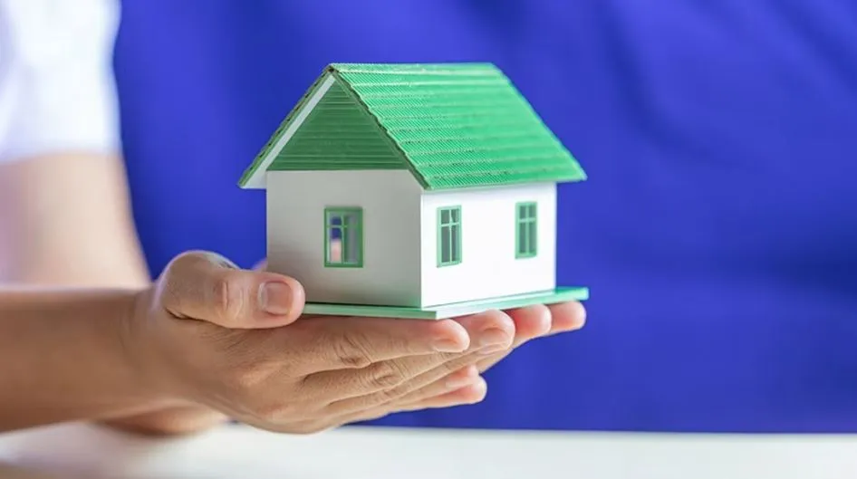 बरेली: सत्यापन के फेर में लटके आशियाने, लाभार्थी काट रहे डूडा दफ्तर के चक्कर