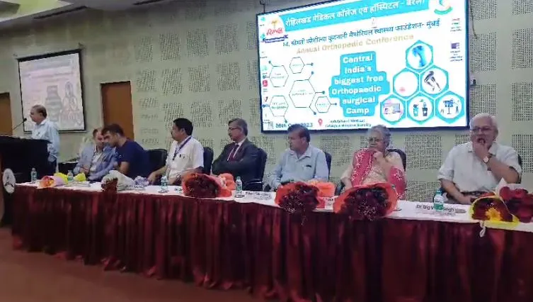 रोहिलखंड मेडिकल कॉलेज में लगा मेगा सर्जिकल शिविर, हड्डी-जोड़ रोग के मरीजों का किया गया निशुल्क ऑपरेशन