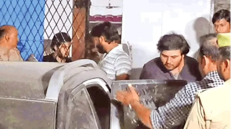 प्रयागराज : अपने बेटों से मिलने पहुंच सकती है शाइस्ता, पुलिस रख रही पैनी निगाह  