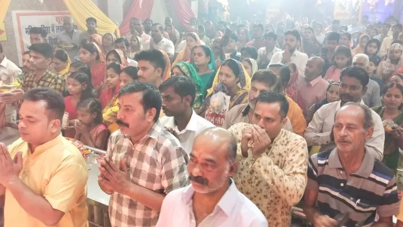 Shardiya Navratri 2023: Unnao और Banda में भक्तों ने मां शैलपुत्री की पूजा कर लिया आशीर्वाद… घरों में की कलश स्थापना