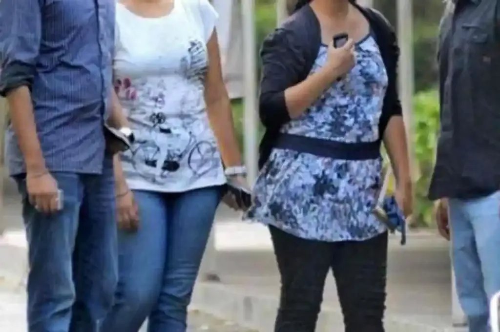 हिमाचल प्रदेश: सरकारी दफ्तरों में जींस और टी-शर्ट पहनने पर रोक, होगी आदेश न मानने पर कार्रवाई