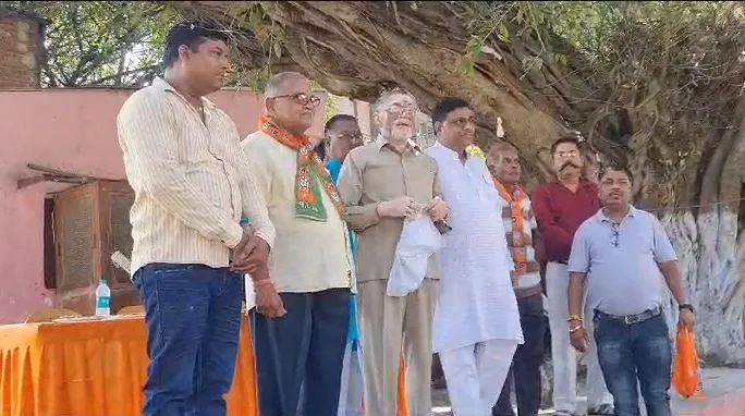 बरेली: गांधी जयंती से पहले बड़े पैमाने पर श्रमदान, साफ-सफाई के लिए किया जागरूक