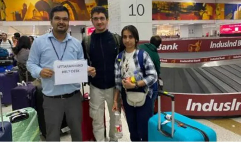 देहरादून: इस्राइल में फंसे 10 उत्तराखंड निवासी पहुंचे अपने घर