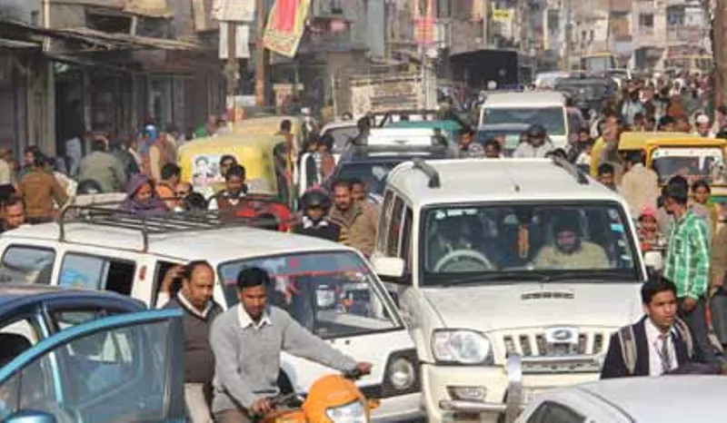 हल्द्वानी: शहर में वीआईपी : मुख्य सड़कें साफ, तंग सड़कों पर जाम ही जाम