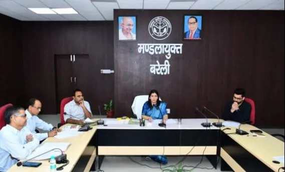 बरेली: लंबित राजस्व वादों की समीक्षा में मंडल में पीलीभीत सबसे पीछे