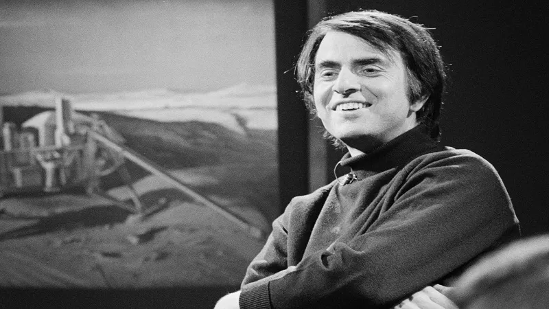 Carl Sagan ने 30 साल पहले पृथ्वी पर जीवन का पता लगाया था, उनका प्रयोग आज एलियंस की खोज में मददगार 