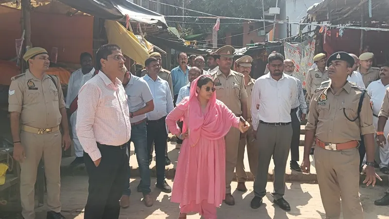 विन्ध्याचल पहुंची जिलाधिकारी, कहा- समस्त मेला कार्य तय समय पर होंगे पूरे