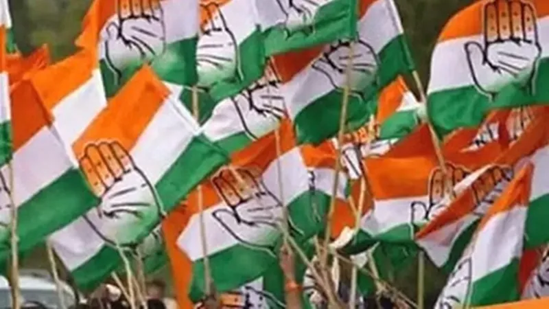 सपा के वरिष्ठ नेता ने थामा कांग्रेस का हाथ, प्रदेश अध्यक्ष ने दिलाई सदस्यता