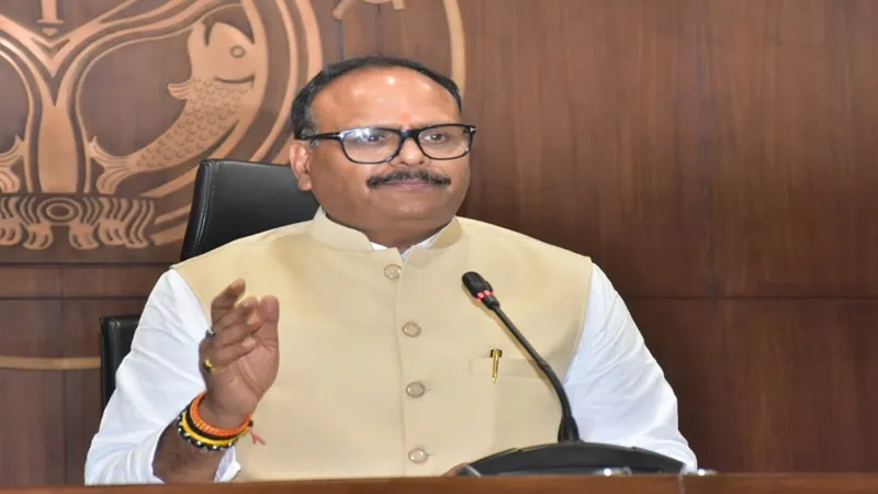 अखिलेश ने फांदा गेट तो भड़के ब्रजेश पाठक, कहा- फिर साबित हो गया कि अराजकता पसंद है सपा