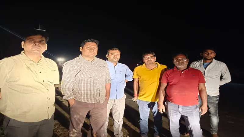 आगरा: खनन रोकने पहुंचे तहसीलदार और नायब तहसीलदार पर जानलेवा हमला, भागकर बचाई जान