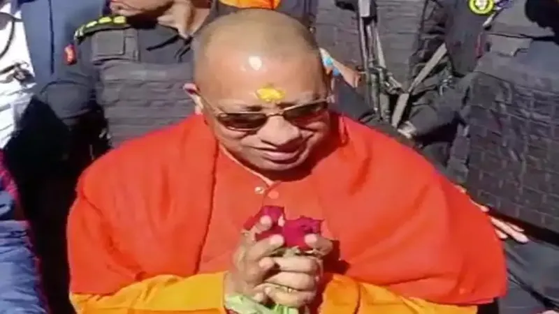 सीएम योगी का उत्तराखंड दौरा: बद्रीनाथ धाम पहुंचे सीएम योगी, जय श्रीराम के उद्घोष से लोगों किया स्वागत