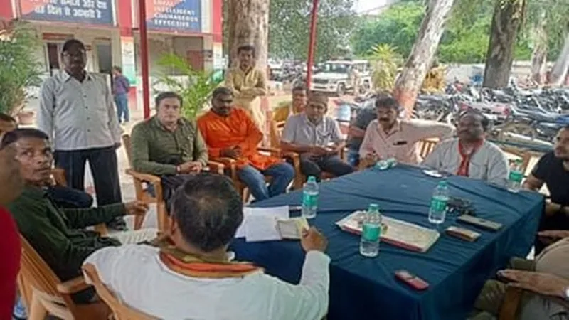 प्रयागराज: नैनी में धर्मांतरण की सूचना पर विहिप ने किया हंगामा, चार आरोपी हिरासत में