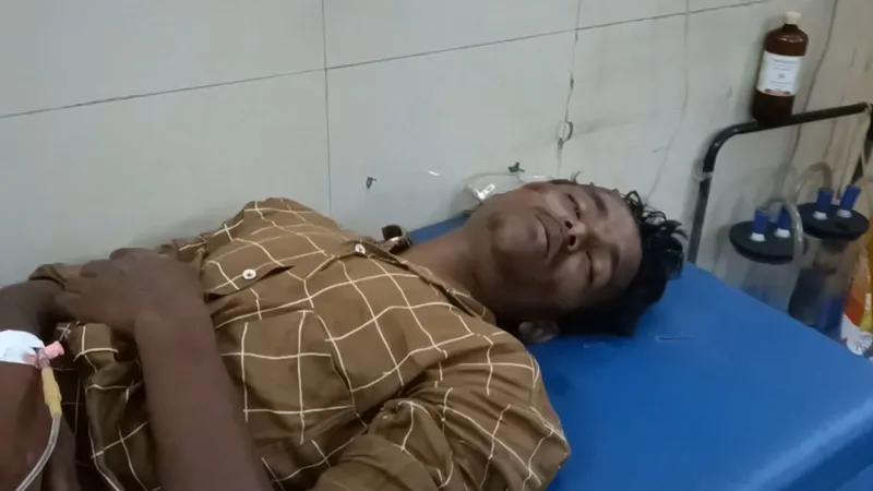 बहराइच: ईंट का चट्टा गिरने से दो सगे भाई घायल, जिला अस्पताल में भर्ती 