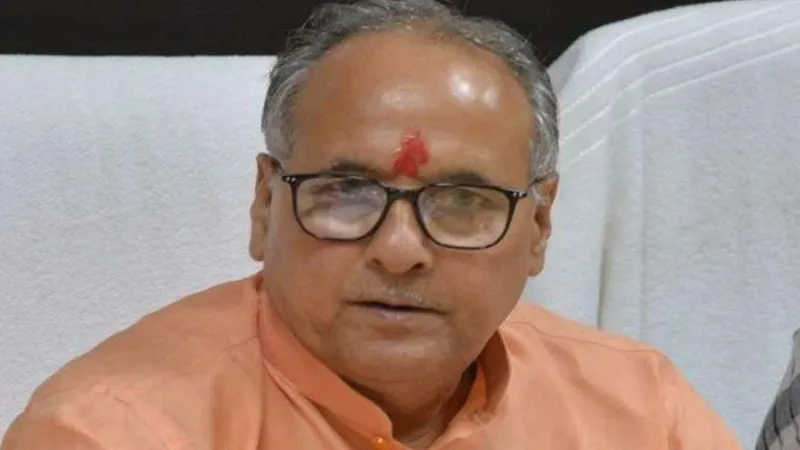 मैनपुरी: विधायक अग्निहोत्री ने जन-जागरूकता रैली को हरी झंडी दिखाकर रवाना