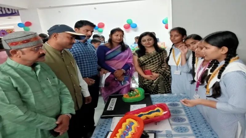 प्रतापगढ़: बाल वैज्ञानिकों ने प्रदर्शित किए उत्कृष्ट मॉडल, राज्य स्तर के लिए चार मॉडल चयनित