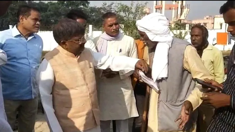 जनता की समस्याओं को लेकर गंभीर हों अधिकारी: विधायक