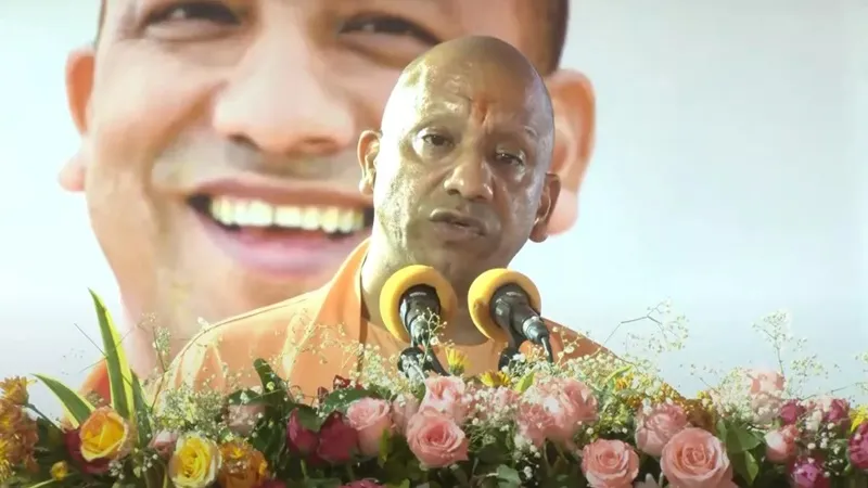 अमेठी: 900 करोड़ की लागत से बने बॉटलिंग प्लांट का सीएम योगी ने किया उद्घाटन 