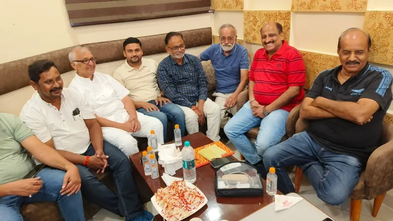 बहराइच: मनीष मल्होत्रा अध्यक्ष व सुशील भल्ला बने महामंत्री, इलेक्ट्रॉनिक्स व इलेक्ट्रिकल डीलर्स एसोसिएशन का हुआ चुनाव