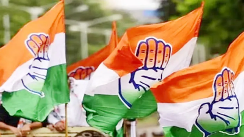 आजमगढ़ में कांग्रेस का विरोध प्रदर्शन, कहा- केंद्र सरकार के इशारे पर पत्रकारों को किया जा रहा है परेशान