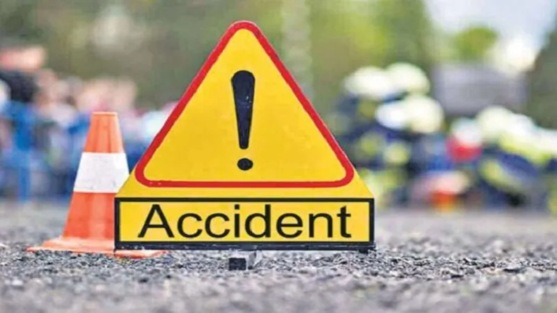 अमरोहा: सड़क पार कर रहे युवक को ट्रक ने रौंदा, मौत...चालक फरार 