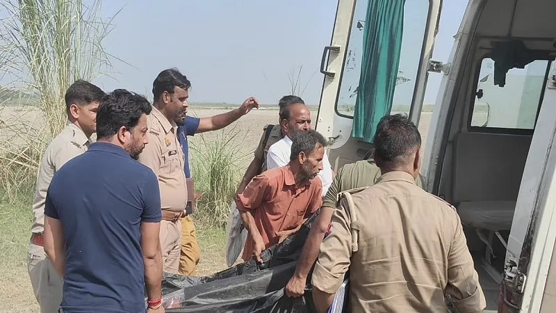 अमरोहा : बदमाशों ने धारदार हथियार से किए ताबड़तोड़ वार, रातभर तड़पते रहे तीनों...सुबह तक दो की मौत