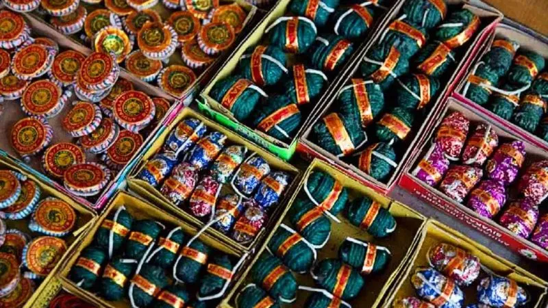 Diwali 2023: दिवाली पर अगर करना है पटाखे की ब्रिकी… तो करना होगा ये, कानपुर में पुलिस अधिकारियों ने बैठक कर दिए निर्देश