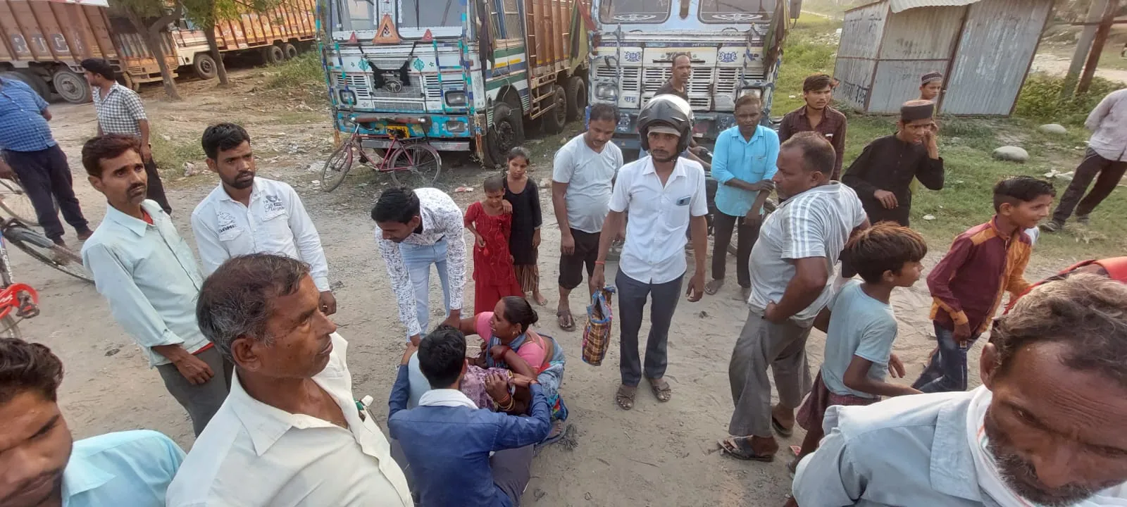 पीलीभीत: हादसे में दो की मौत,  पुलिस की कार्यशैली पर गुस्साए परिजन, दोबारा वापस आए शव तो माने..जानिए मामला