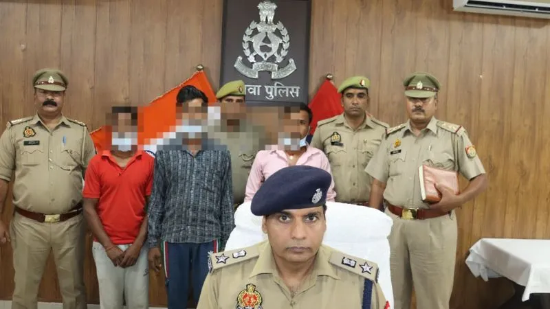 Etawah: पुलिस मुठभेड़ में वाहन चोर गिरोह के सरगना को लगी गोली… गिरफ्तार, दो साथी और चोरी की सात बाइक बरामद