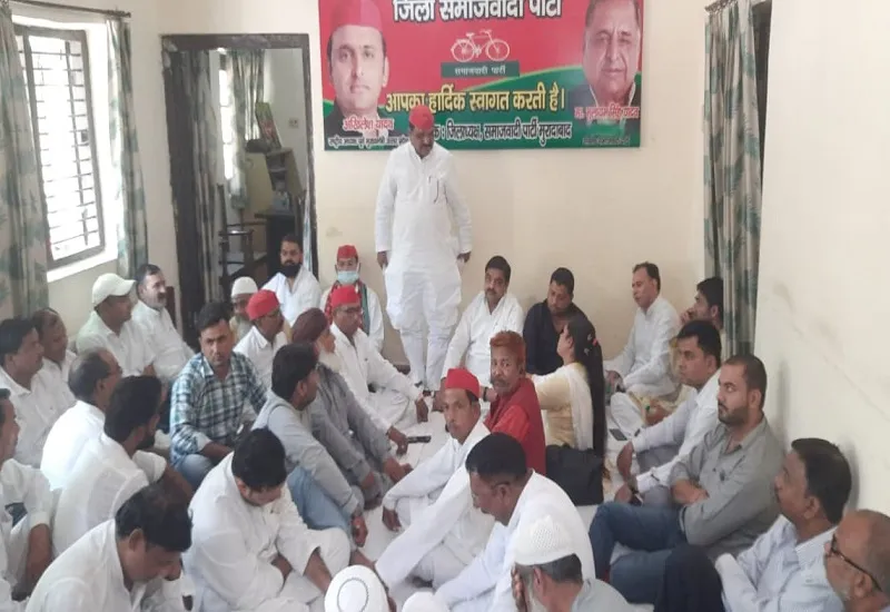 मुरादाबाद : मतदाता सूची में दर्ज नाम का घर जाकर सत्यापन करें-डीपी यादव